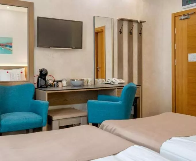 تختخواب و صبحانه Studio U Hotelu Alibi Inn