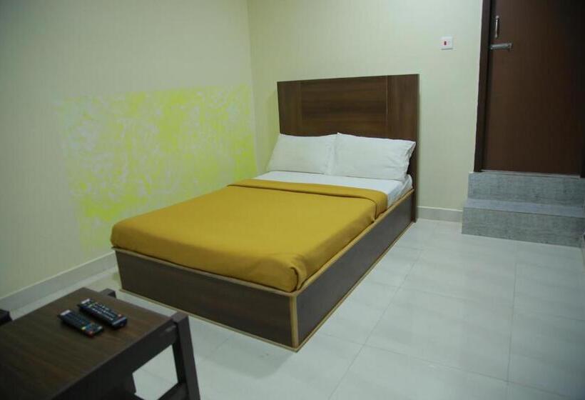 Hotel Mgs Residency Bodi