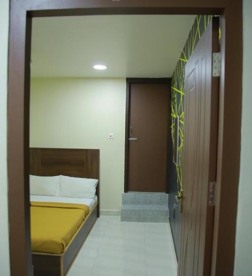 Hotel Mgs Residency Bodi