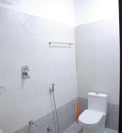 Hotel Mgs Residency Bodi