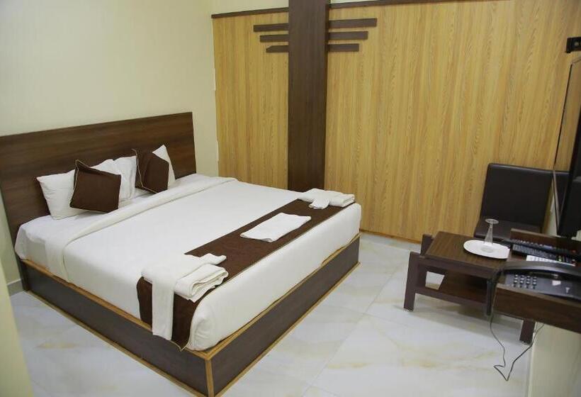 Hotel Mgs Residency Bodi