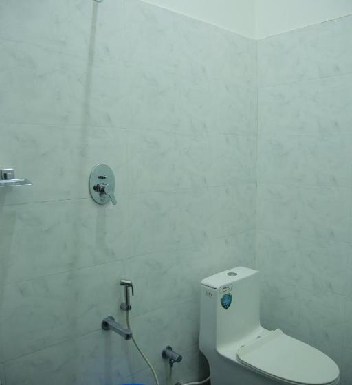 Hotel Mgs Residency Bodi