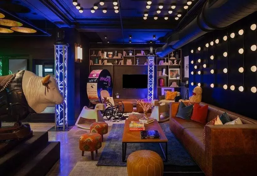 هتل Moxy Houston Downtown