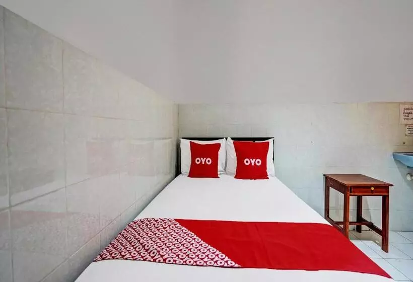 Hotelli Oyo 92124 Raya Permai Homestay