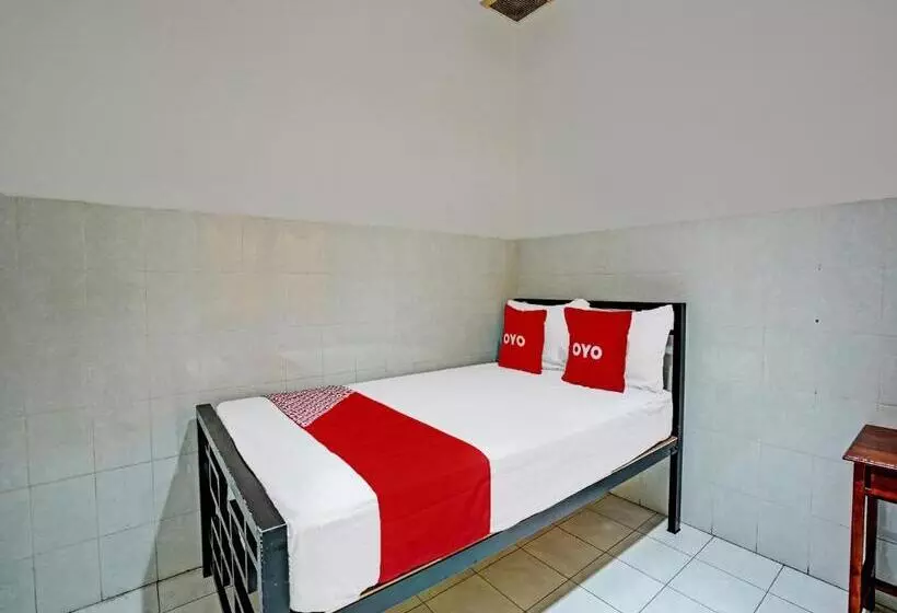 Hotelli Oyo 92124 Raya Permai Homestay