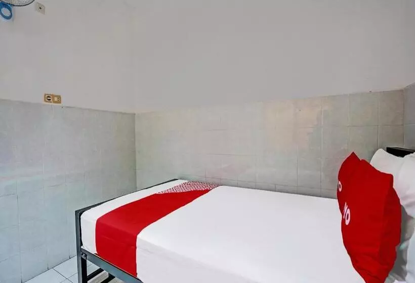 Hotelli Oyo 92124 Raya Permai Homestay