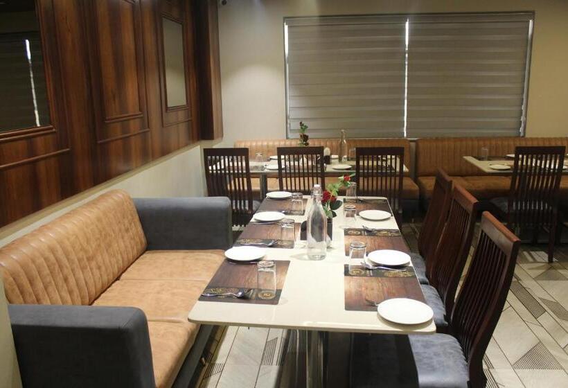 בית מלון כפרי Rudra Royals