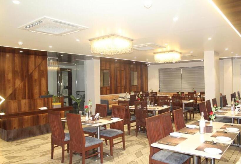 בית מלון כפרי Rudra Royals