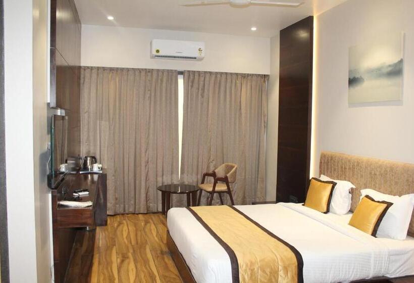 בית מלון כפרי Rudra Royals