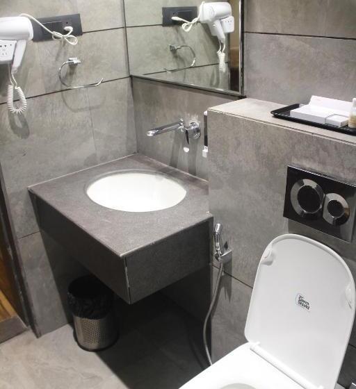 בית מלון כפרי Rudra Royals