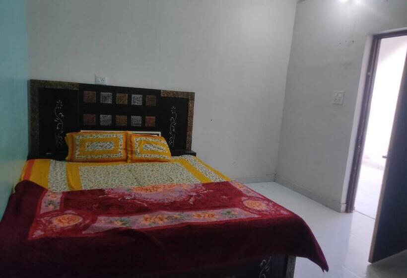Hotel Spot On 703867 Panchhi Guest House