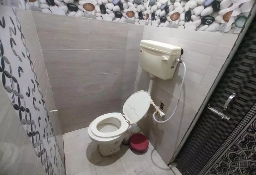 ホテル Spot On 703867 Panchhi Guest House