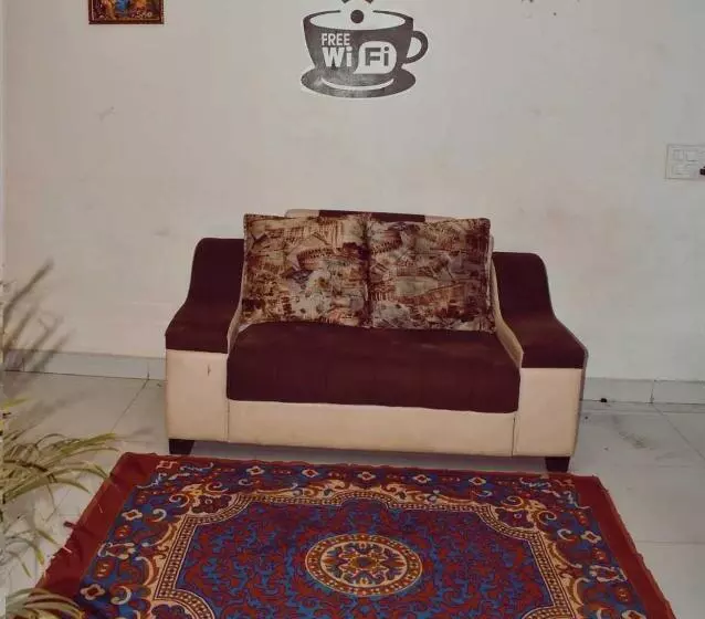 ホテル Spot On 703867 Panchhi Guest House
