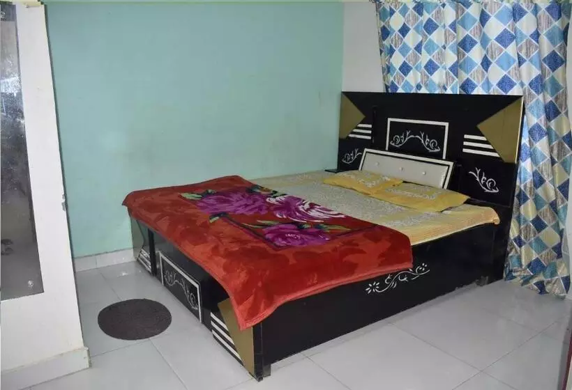 ホテル Spot On 703867 Panchhi Guest House
