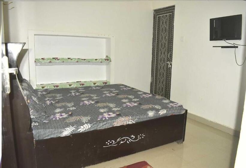 Hotel Spot On 703867 Panchhi Guest House