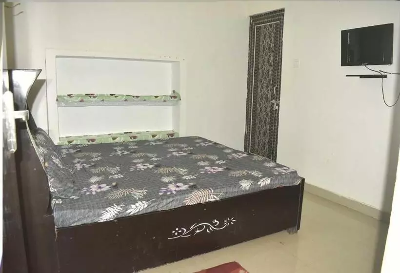 ホテル Spot On 703867 Panchhi Guest House
