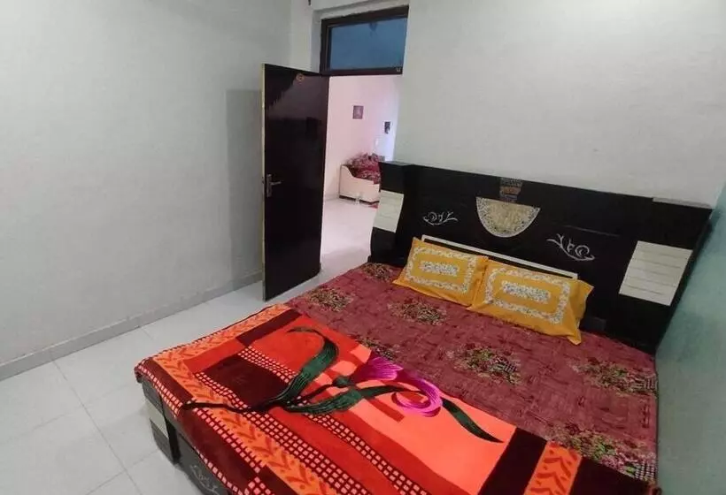 ホテル Spot On 703867 Panchhi Guest House