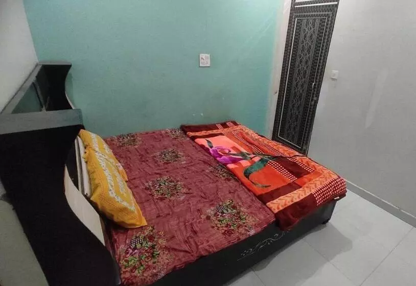 ホテル Spot On 703867 Panchhi Guest House