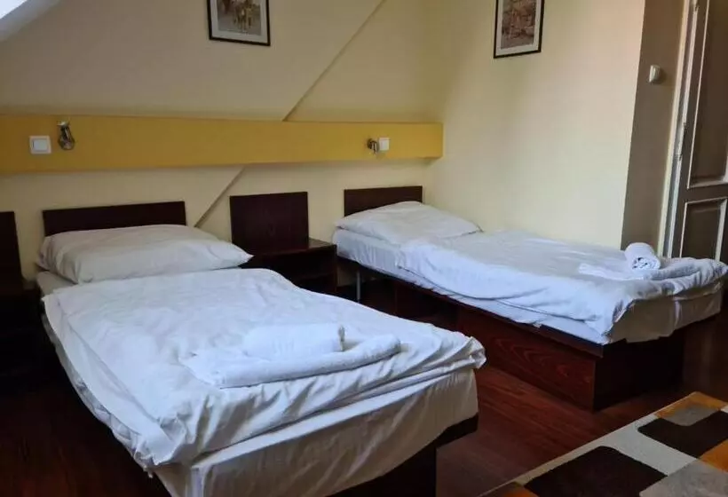 Hotelli Teleki Wattay Kastélyszálló