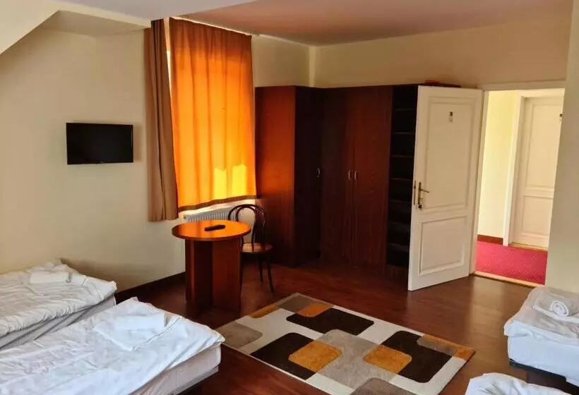 Hotelli Teleki Wattay Kastélyszálló