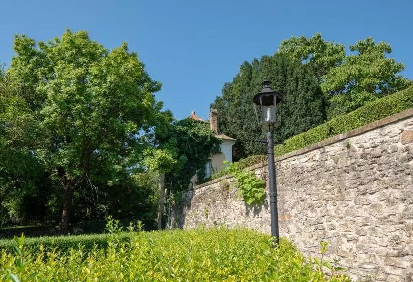 Hotelli Teleki Wattay Kastélyszálló