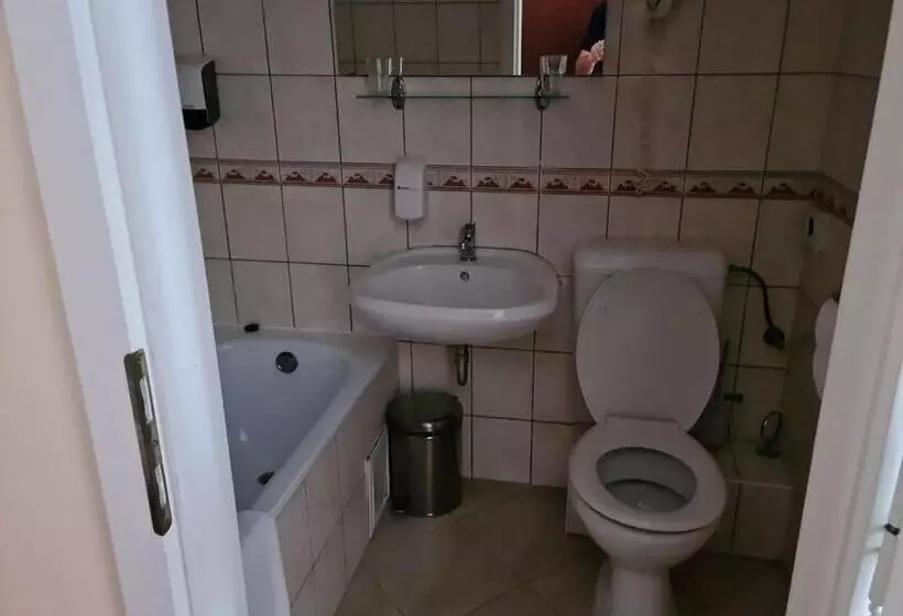 Hotelli Teleki Wattay Kastélyszálló