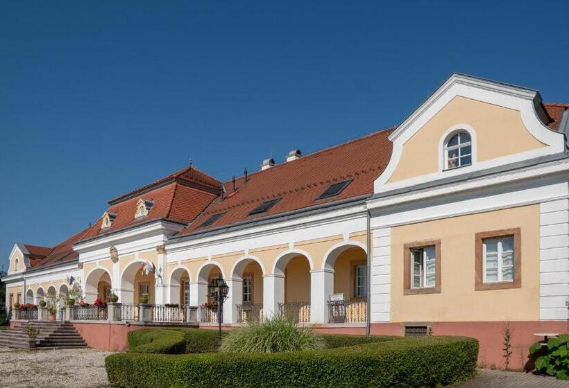 ホテル Teleki Wattay Kastélyszálló