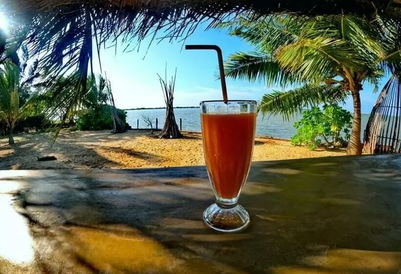 Mamas Lagoon Hostel