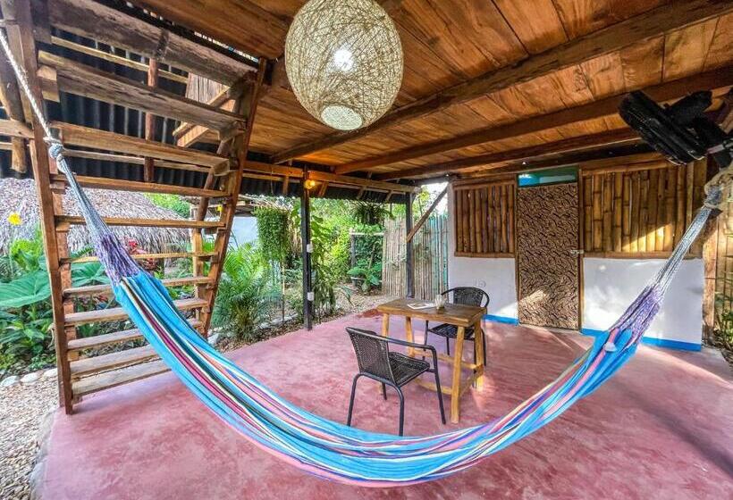 Pension (Hôtel basse catégorie) Los Almendros Palomino Hostel