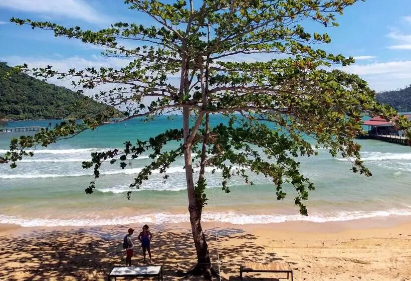 ペンション Golden Snake Guesthouse Beach