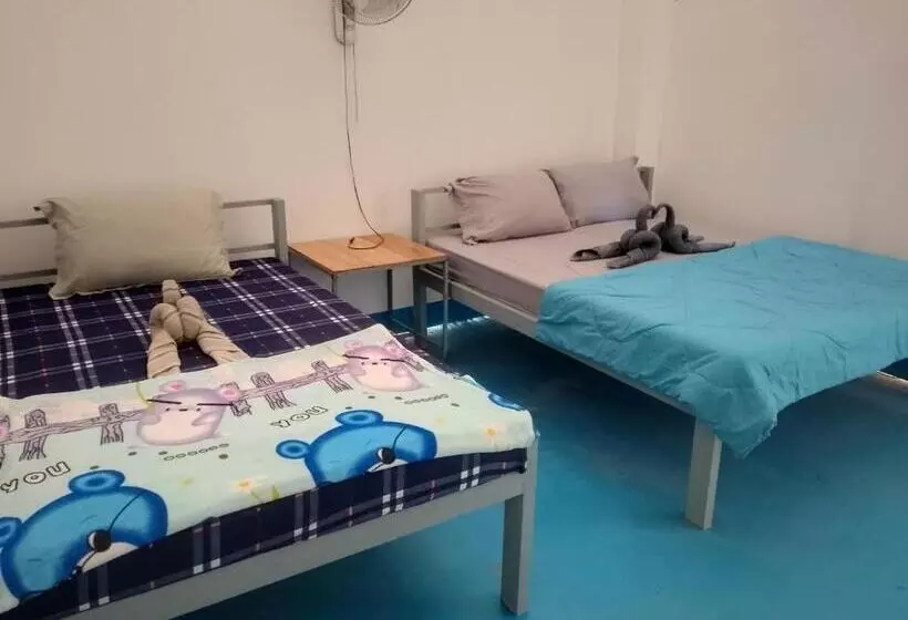 ペンション Golden Snake Guesthouse Beach