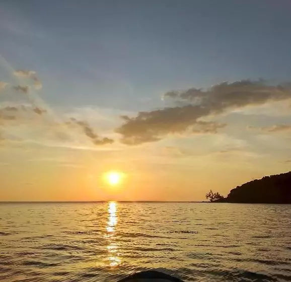 ペンション Golden Snake Guesthouse Beach