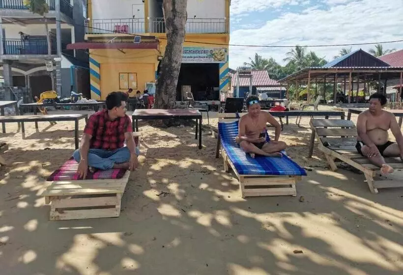 ペンション Golden Snake Guesthouse Beach
