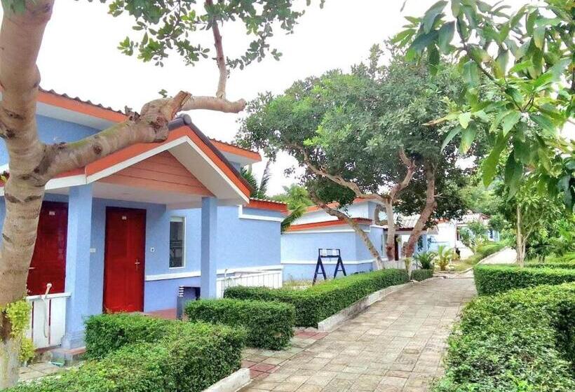 אתר נופש Scarlet Sails Bungalow