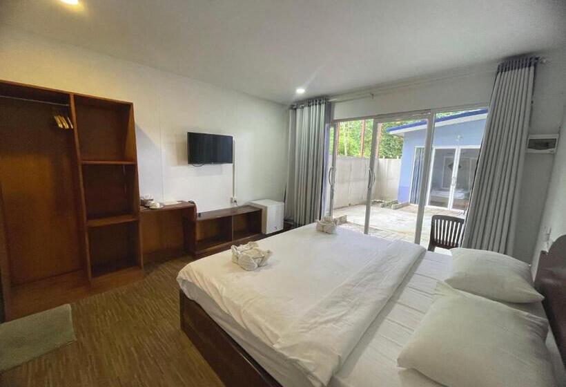 אתר נופש Scarlet Sails Bungalow