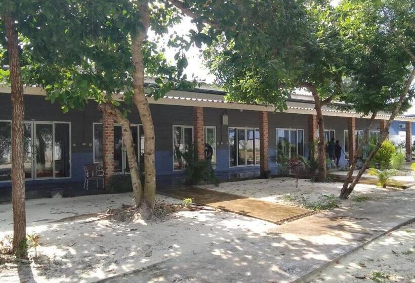 אתר נופש Scarlet Sails Bungalow