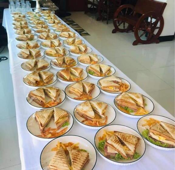 Endless Summer Hotel Baler