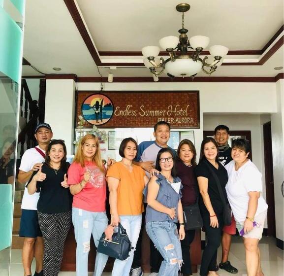 Endless Summer Hotel Baler