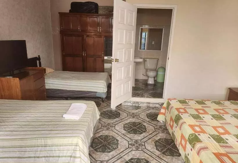 هتل Casa De Don Francisco
