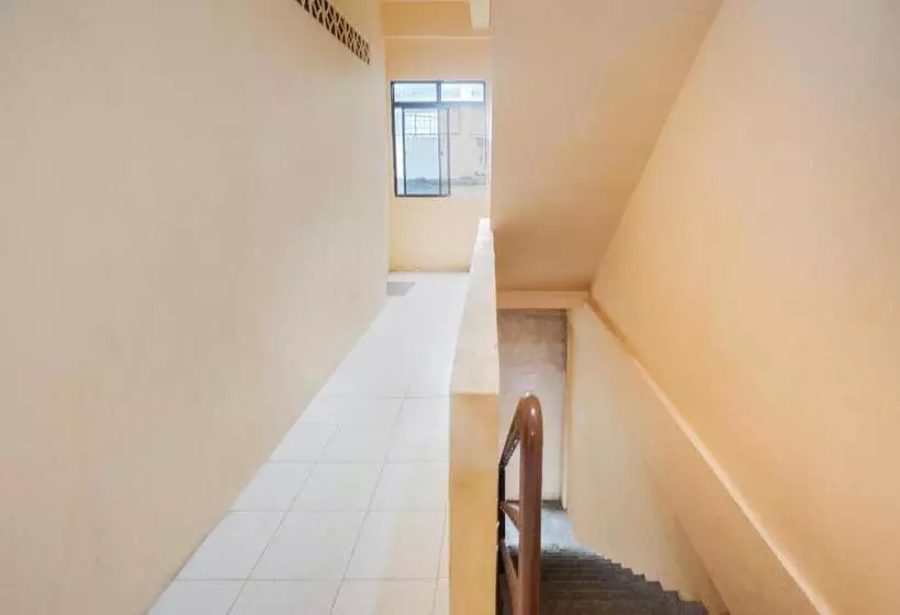 Hotelli Spot On 92053 Bagus Stay