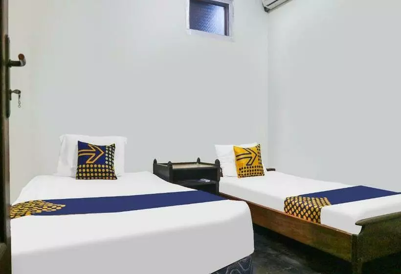 Hotelli Spot On 92063 Balebat Endah Syariah