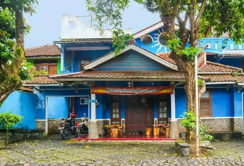 Hotelli Spot On 92063 Balebat Endah Syariah