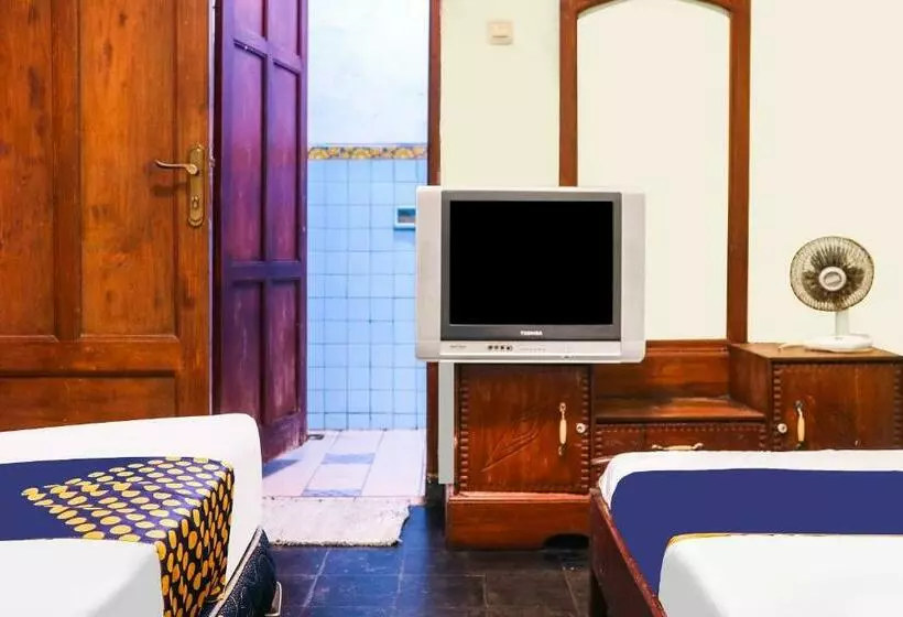 Hotelli Spot On 92063 Balebat Endah Syariah