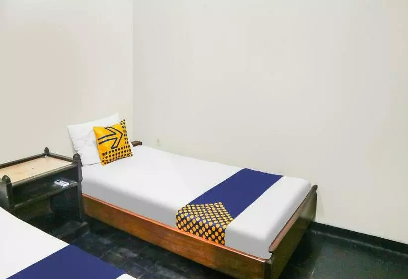 Hotelli Spot On 92063 Balebat Endah Syariah