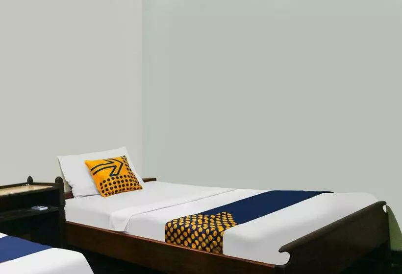 Hotelli Spot On 92063 Balebat Endah Syariah