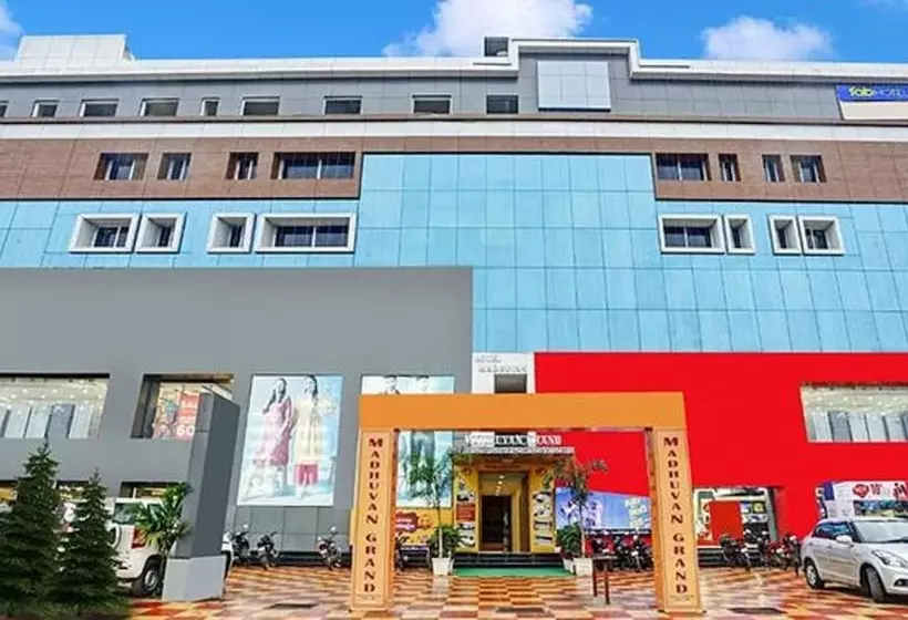 ホテル Treebo Madhuvan Grand