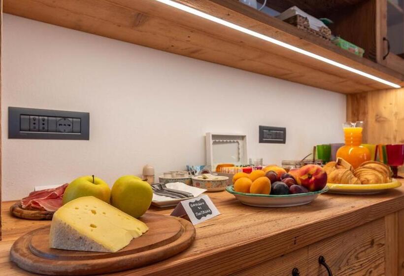 פנסיון B&b El Lares B&b L Avez