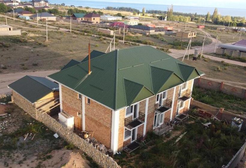 پانسیون The Lake Townhouse