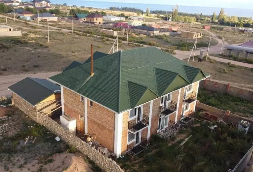 پانسیون The Lake Townhouse