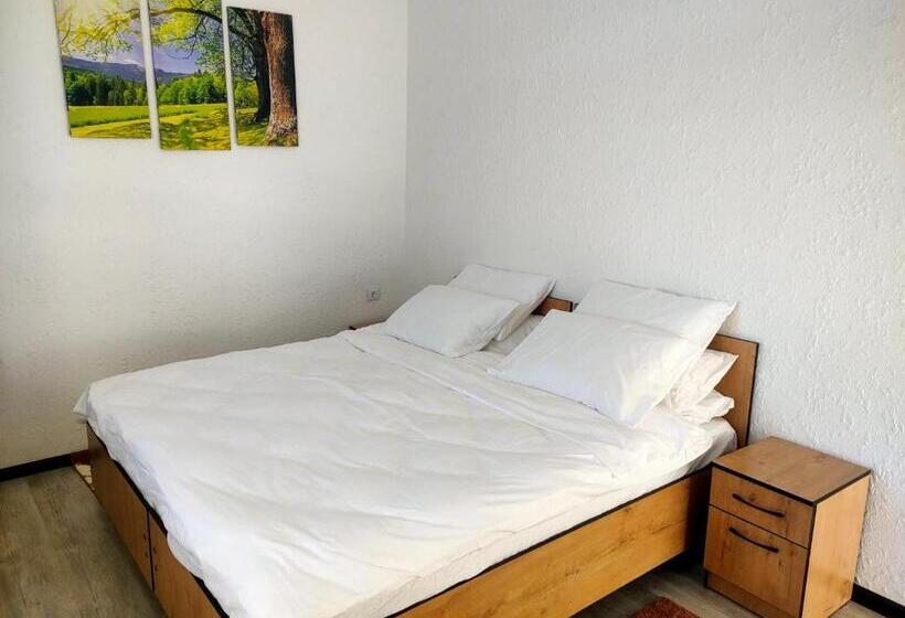 پانسیون The Lake Townhouse